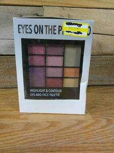Eyes On the Prize Eyeshadow Palette Gift Set-Distressed Packaging