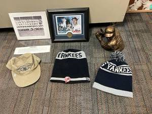 lot 338 image: NY Yankees Lot