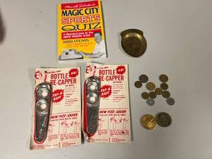 lot 354 image: Mixed Collectibles Lot