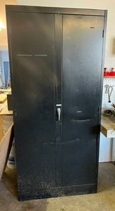 lot 24 image: Metal Garage Cabinet