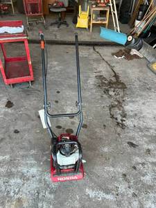 lot 26 image: Honda FG110 Tiller