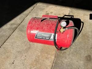 lot 49 image: Portable Air Tank