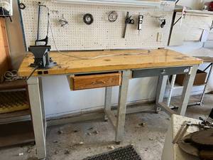 lot 55 image: 6 Long Shop Table with Power and Performax Vice