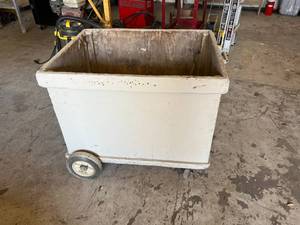 lot 61 image: Rolling Shop Bin 26 x 32 x 27 Tall