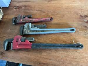 lot 84 image: Pipe Wrenches