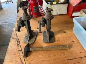 lot 95 image: Vintage Jacks & Hammer