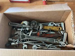 lot 98 image: Hand Tools