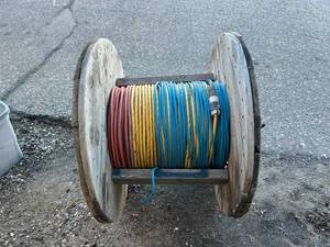 lot 182 image: Spool of Extension Cords - 600 Total Feet