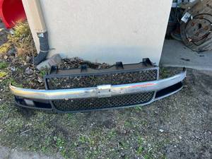lot 186 image: GM Truck Grill