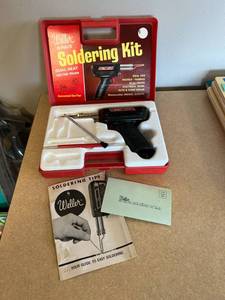 lot 211 image: Soldering Kit