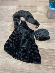 lot 264 image: Fur