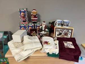 lot 267 image: Tote of Holiday Items