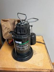 lot 268 image: New Wayne 12 HP Sump Pump