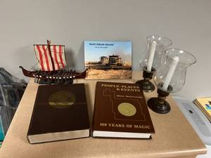 lot 278 image: Tote of ND Items