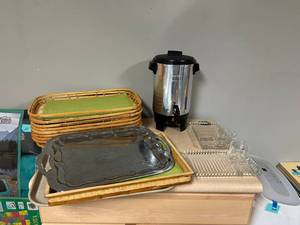 lot 279 image: Serving Trays & Coffee Maker in Tote