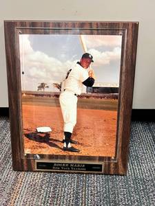 lot 328 image: Roger Maris Plaque