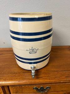 lot 429 image: 4 Gallon Blue Crown Water Jug - No Lid