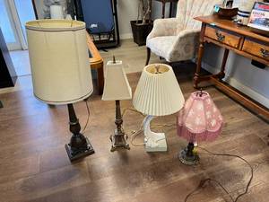 lot 435 image: Lamps