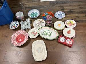 lot 439 image: Kitchen Items