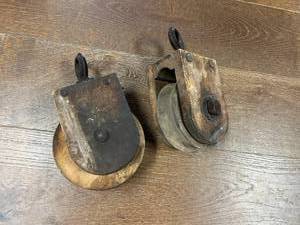 lot 442 image: Vintage Wood Pulleys