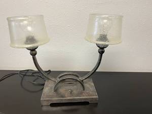 lot 448 image: Lamp