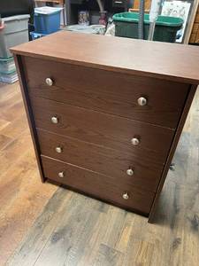 lot 474 image: Dresser