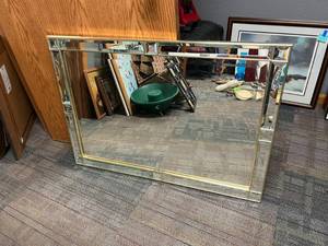 lot 485 image: Mirror 28 x 41