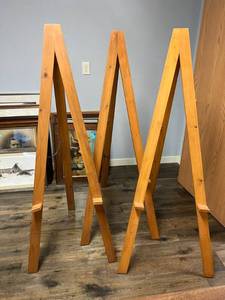 lot 488 image: 3 Art Easels 58 Tall
