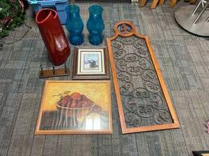 lot 489 image: Home Decor Lot