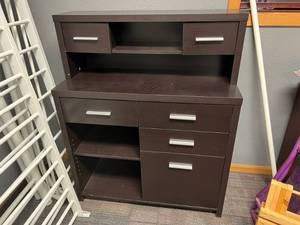 lot 494 image: Desk