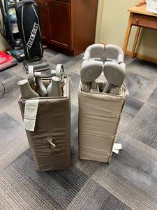 lot 524 image: 2 Portable Playpens