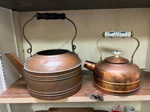 lot 537 image: Copper Pots