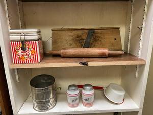 lot 540 image: Vintage Kitchen Lot - Sauerkraut Slicer