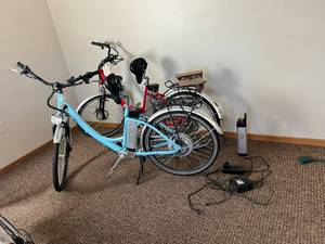 lot 554 image: 2 NOS Electric Bikes with Chargers & Batteries