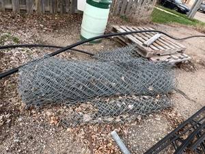 lot 570 image: Chain Link Fence