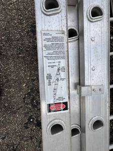 lot 577 image: Keller 18 3 Piece Extension Ladder