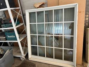lot 581 image: Window 48 x 53