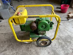 lot 583 image: John Deere Generator