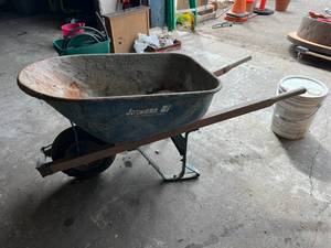 lot 587 image: Wheelbarrow