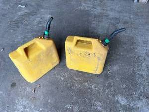 lot 596 image: 2 Diesel Cans