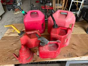 lot 601 image: Gas Cans