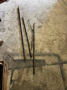 lot 618 image: Long Steel Bars 