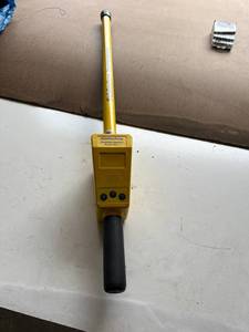 lot 635 image: Subsurface Magnetic Locator Model ML-1