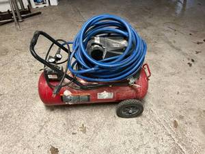 lot 650 image: Powermate 8 Gallon Air Compressor & Hose