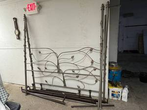 lot 675 image: King Size Canopy Bed Frame