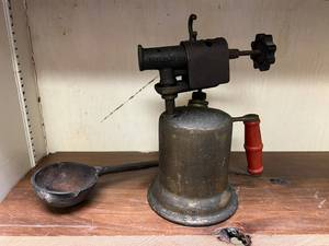 lot 682 image: Blow Torch & Ladle