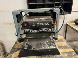 lot 755 image: Delta 12 Portable Planer on Stand