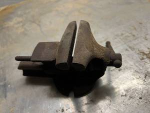 lot 762 image: Small Bench Clamp