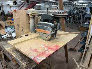 lot 768 image: Craftsman 10 Radial Saw