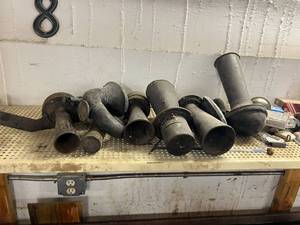 lot 769 image: Vintage Horns